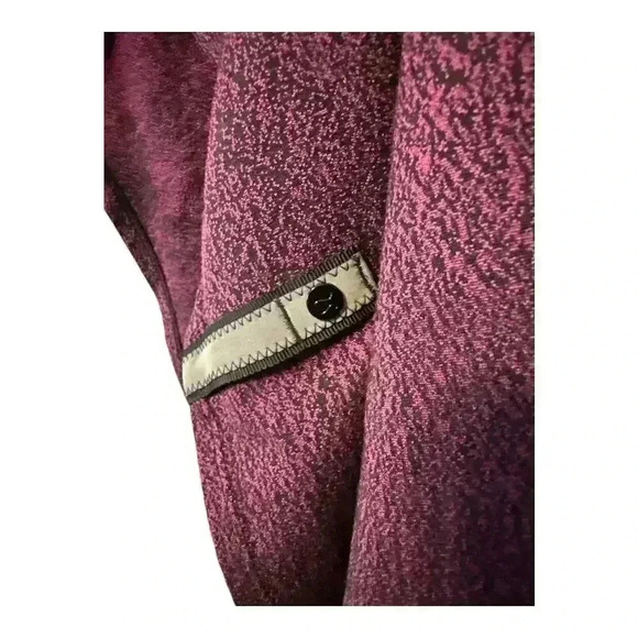 Lululemon Purple/Black Vinyasa Wrap - Picture 5 of 6